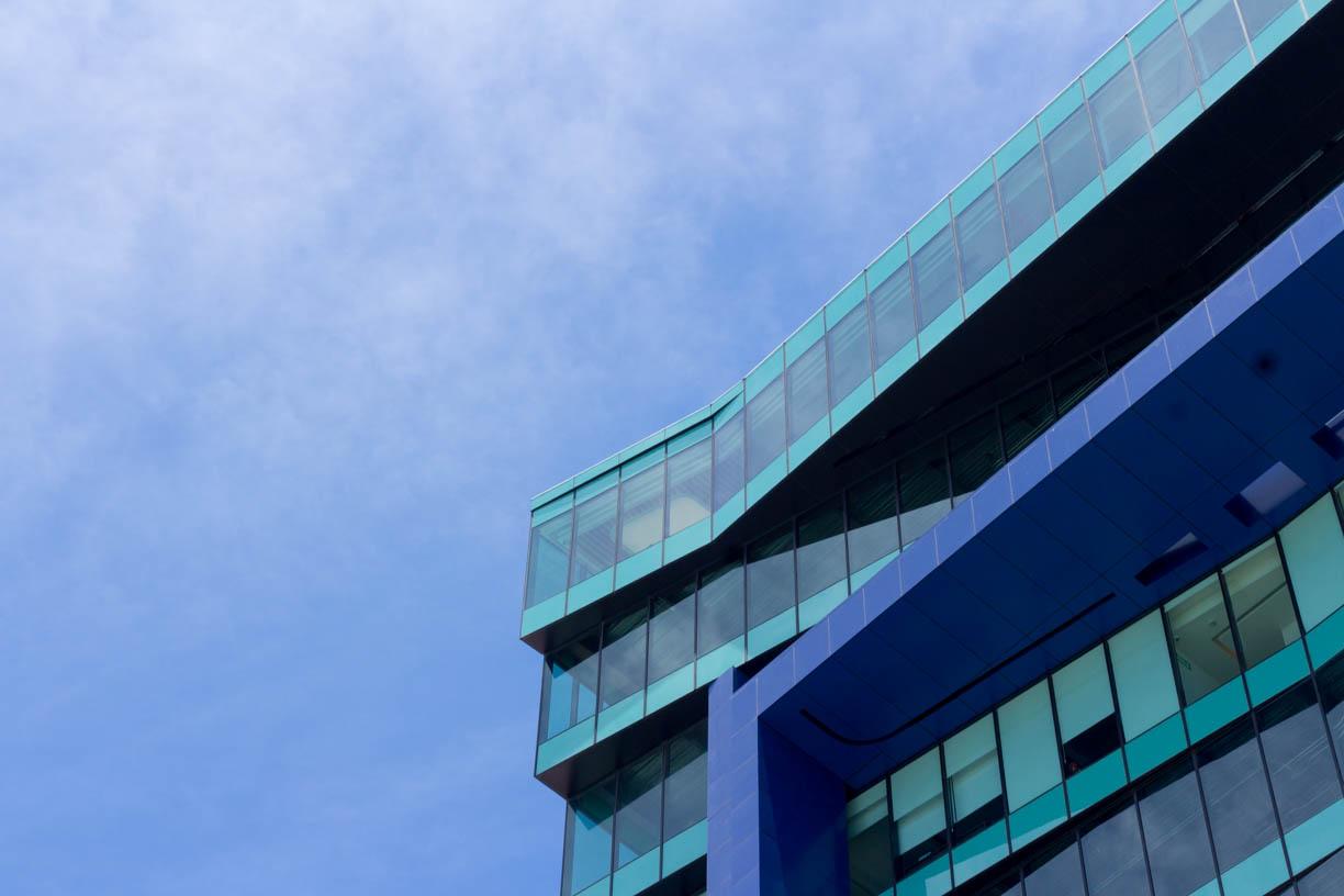 Fachada de Torre Buks, edificio corporativo en Mazatlán